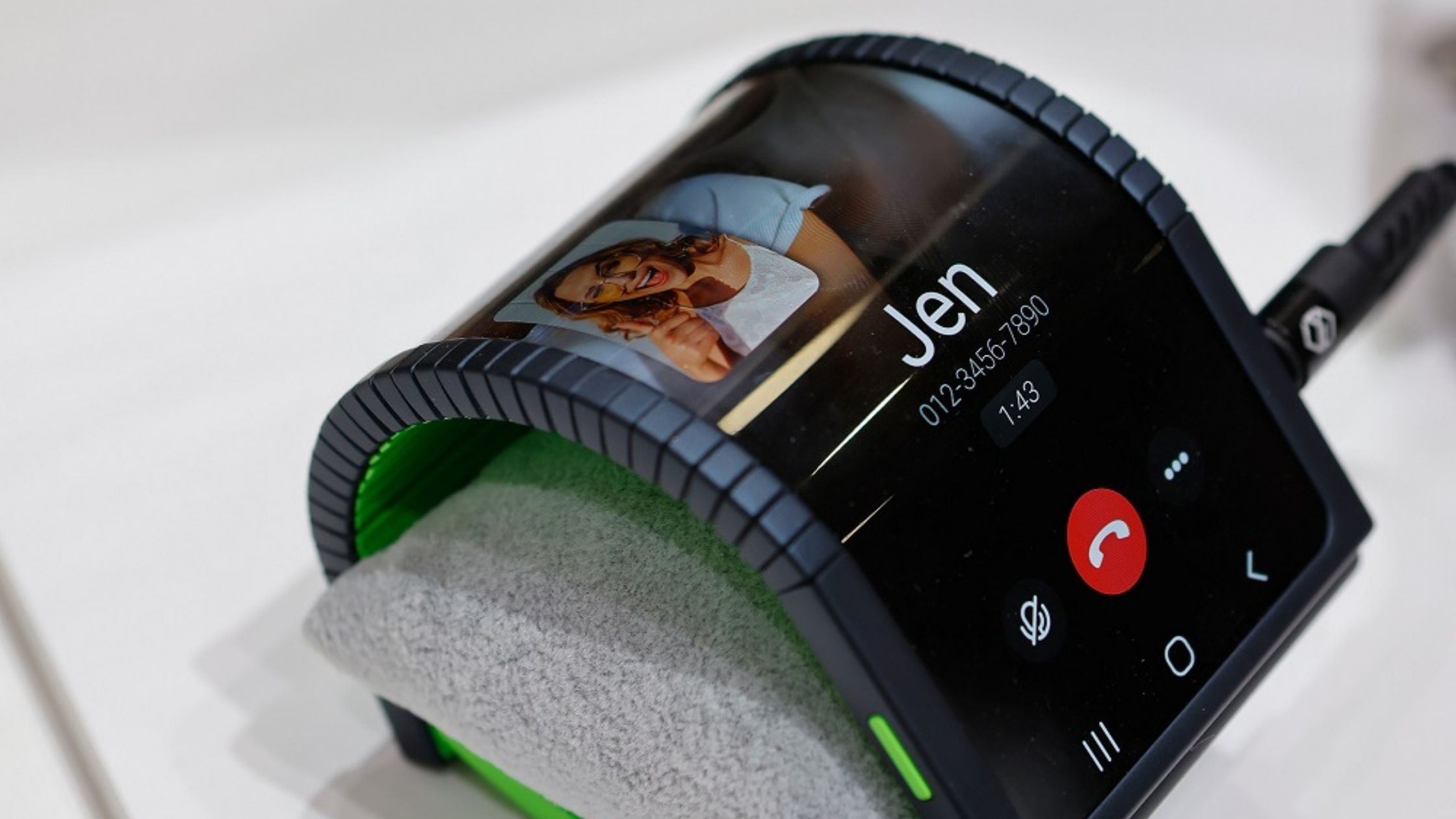 Samsung OLED Cling Band